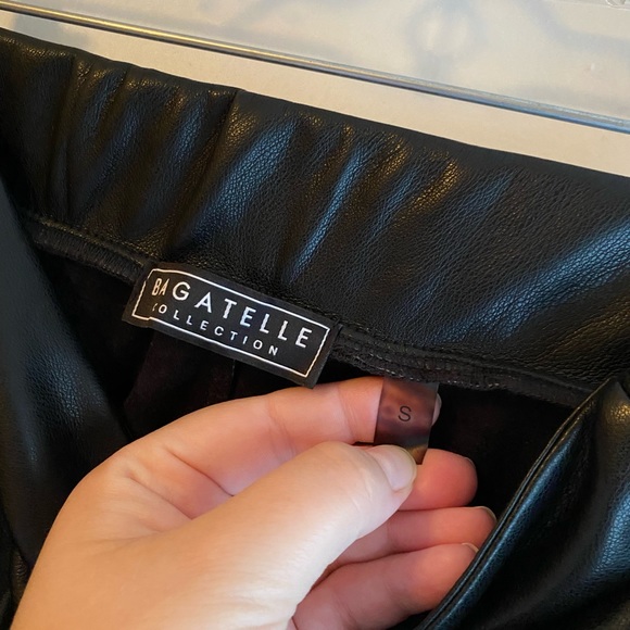 Black faux leather Pants size small - Picture 3 of 6